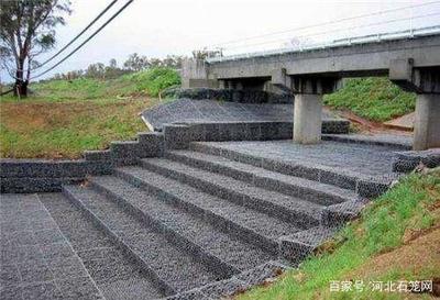高尔凡石笼网在路桥建设工程中的使用